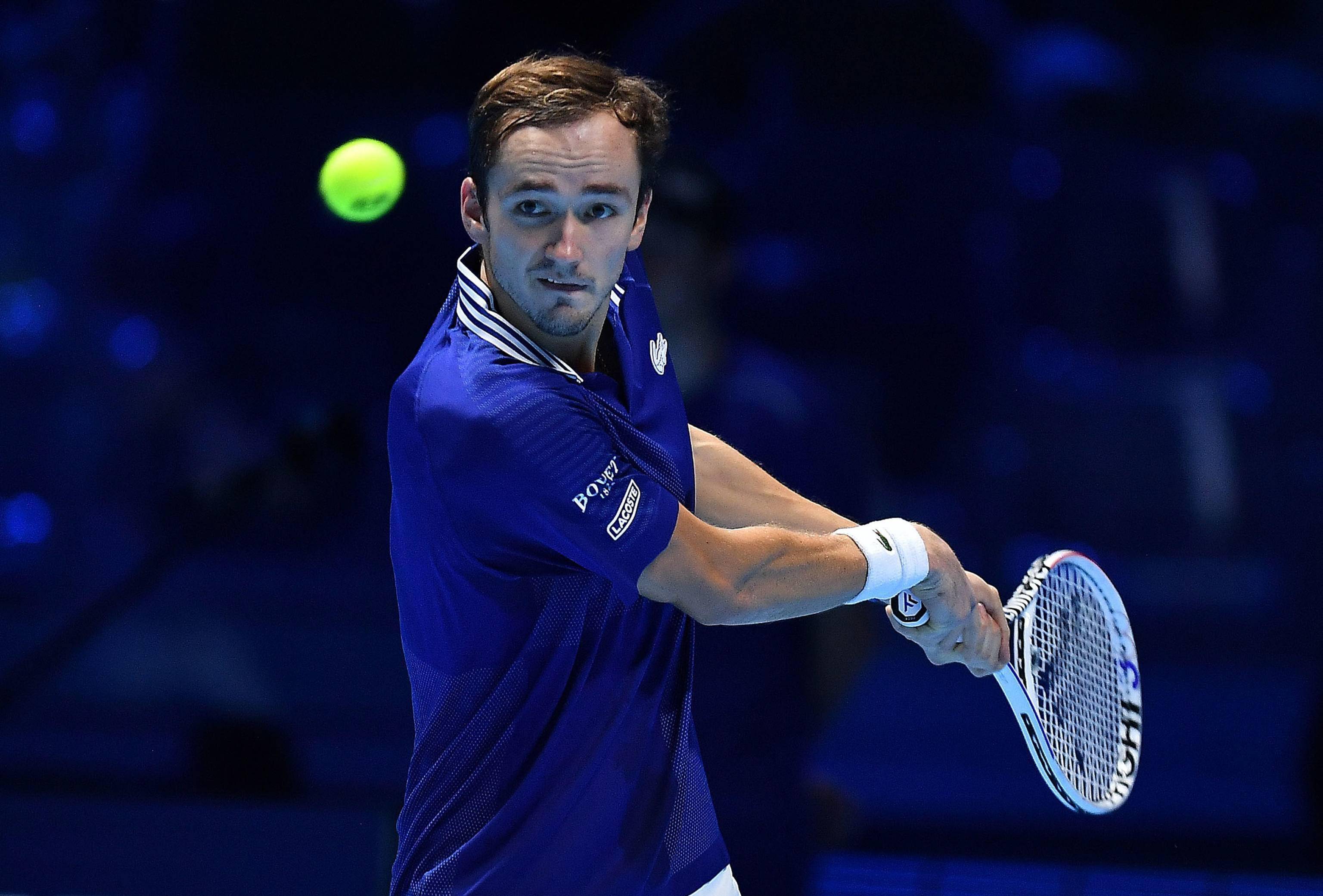 英国网球队力克法国网球队，梅德韦杰夫爆发神勇的简单介绍